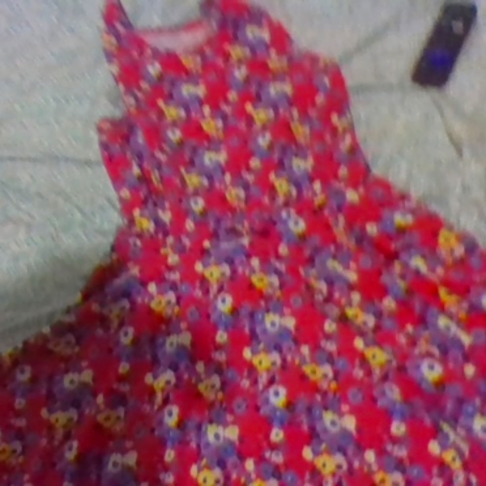 im selling a very pretty dress
